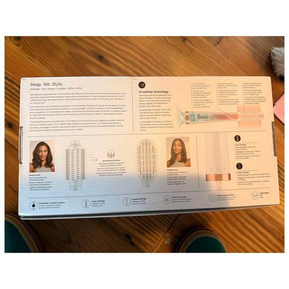 T3 AireBrush Duo Interchangeable Hot Air Blow Dry Brush with Two Attachments - Picture 3 of 4